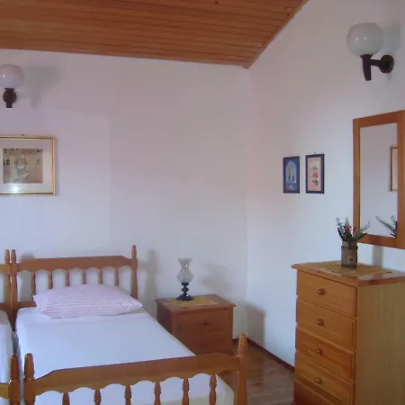 Lovor Apartment *